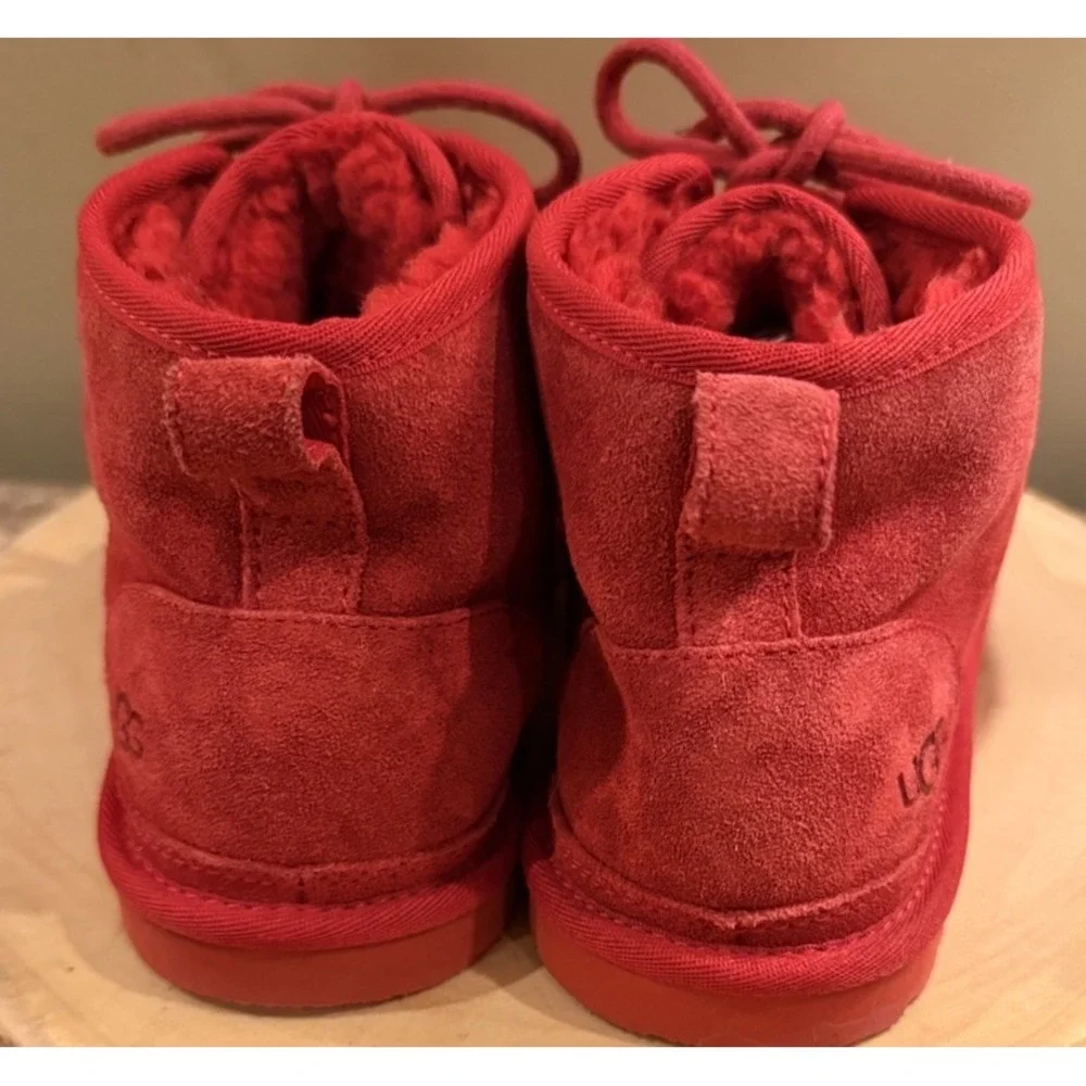 UGG AUSTRALIA NEUMEL 3236  SAMBA RED CHUKKA ANKLE BOOTS MENS SIZE 7‎